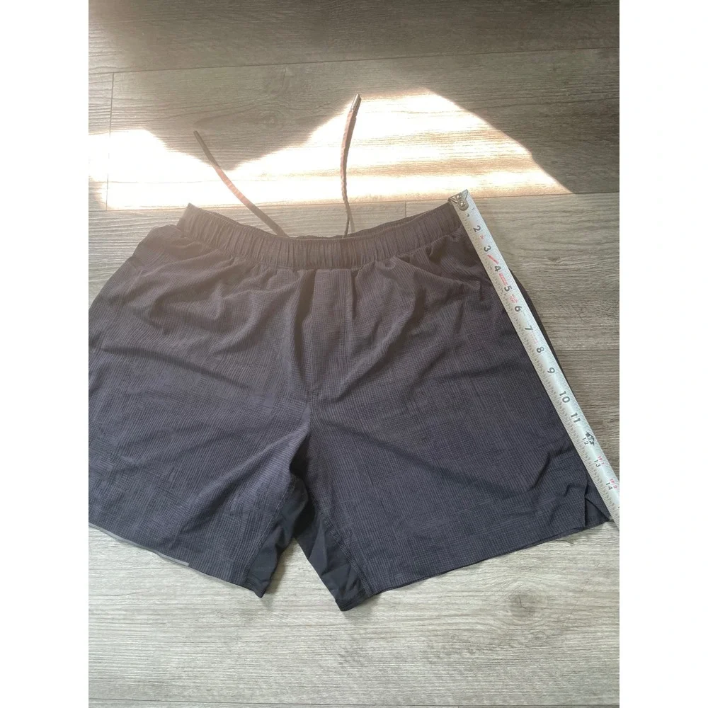 Lululemon Pace Breaker Shorts Mens Dark Gray Grid Print Lined